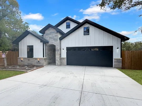 3025 Red Oak Dr, Granbury, TX 76048