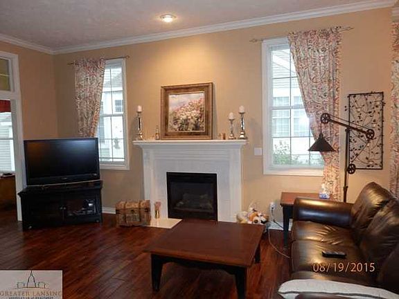 3rd image of 10850 Canterbury Ln