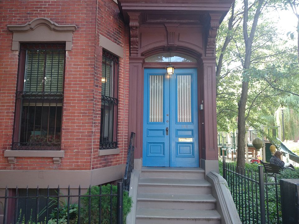 2nd image of 156 Warren Ave