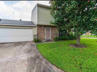 1136 Green Meadow St, Beaumont, TX 77706