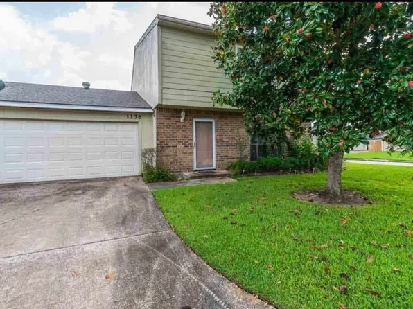1136 Green Meadow St, Beaumont, TX 77706