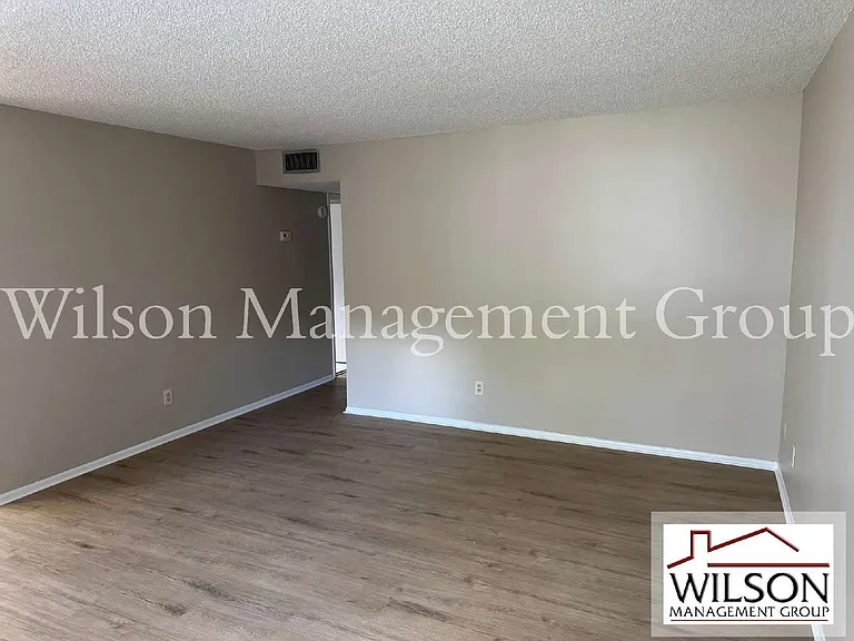 2365 Oak Park Way — Photo 4