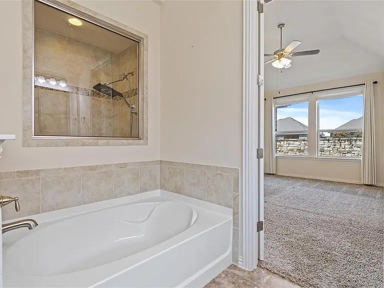 4216 Hannover Way — Photo 23