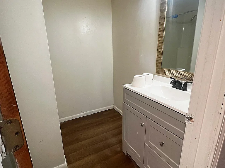 1248 Lewis Ave — Photo 15