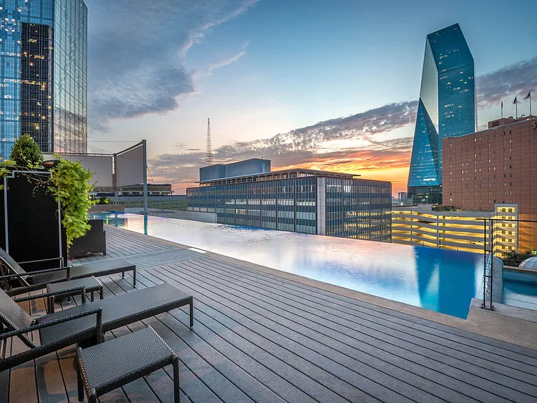 Mosaic Dallas — Photo 15