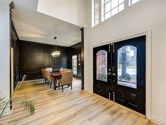 3rd image of 16250 Morningbrook Dr