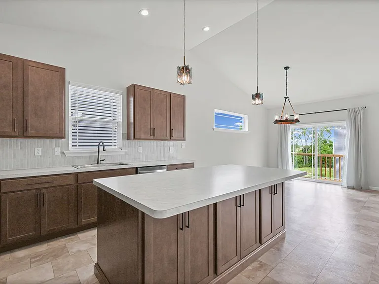 538 Ryehill Dr — Photo 22