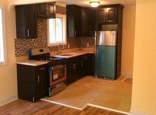 10206 187th St, Hollis, NY 11423