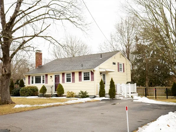14 Batti Ave, East Bridgewater, MA 02333