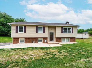 3231 25th St NE, Hickory, NC 28601