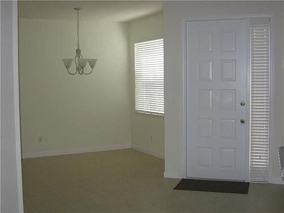 5th image of 1591 SE Prestwick Ln #1-A