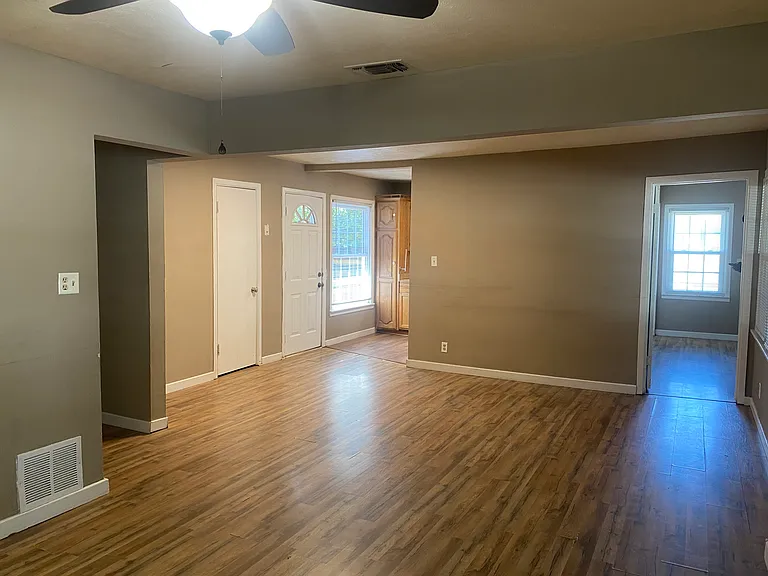 3900 Gayle Ave — Photo 7