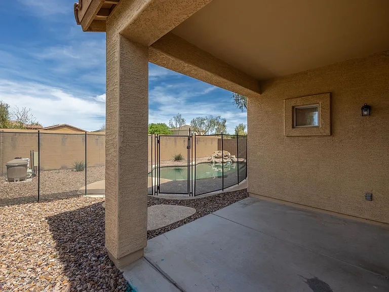 17212 W Saguaro Ln — Photo 17