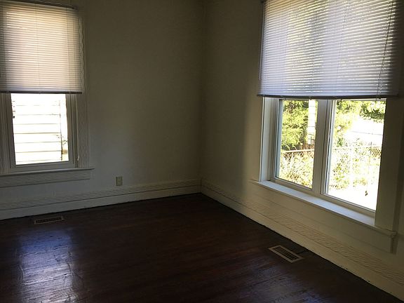 3rd image of 1463 Plum St