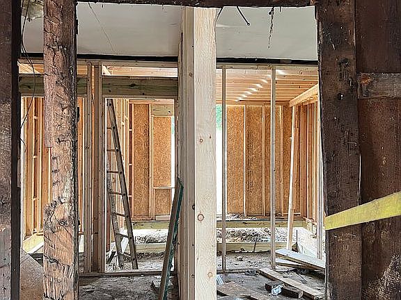 5th image of 328 Corban Ave SW
