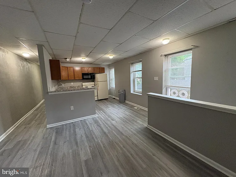 80 Alden Ave — Photo 5
