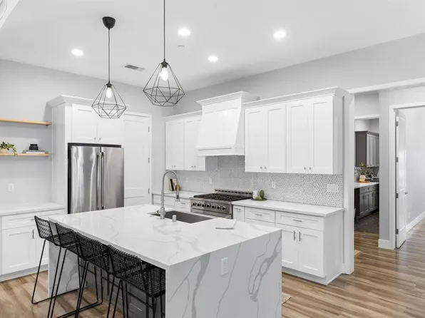 25812 Willow Ln, Escondido, CA 92026