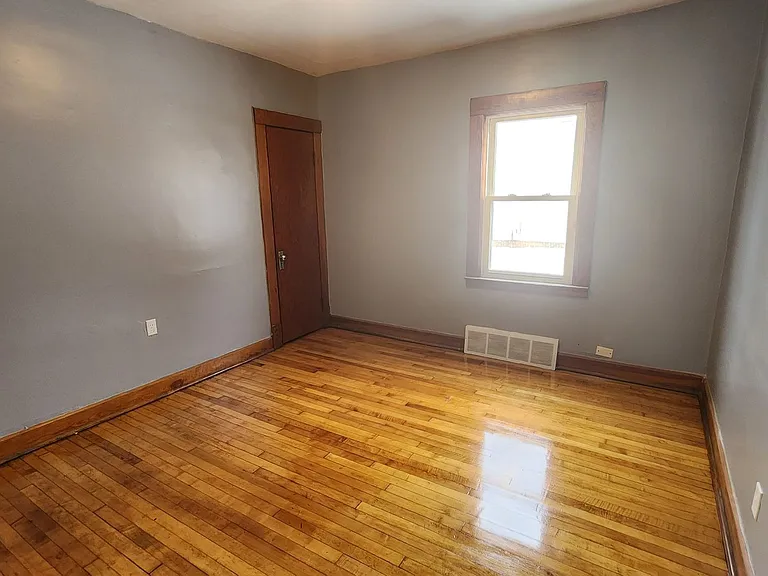 20664 Miller Ave — Photo 6