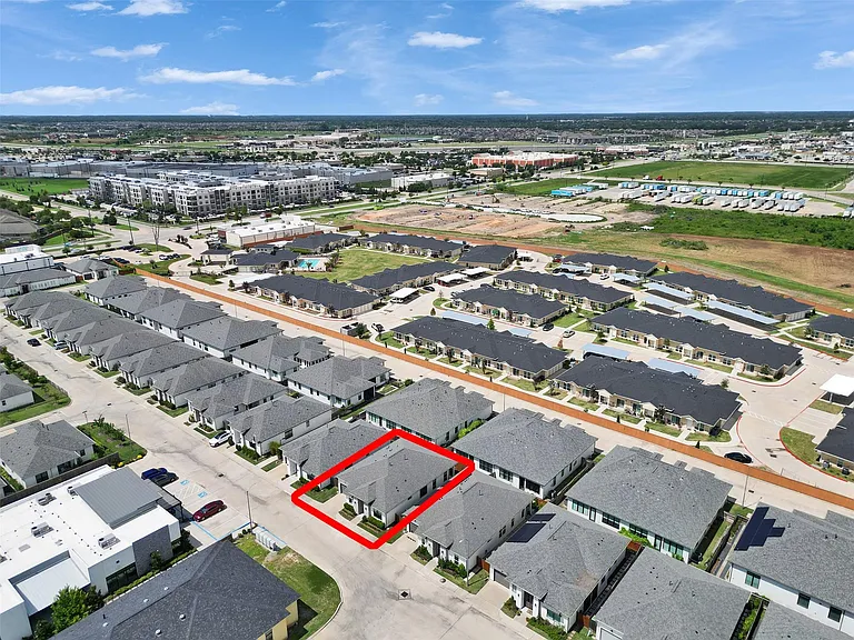 10330 Grove Row Ave — Photo 44