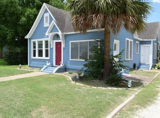 111 Summit St, Schulenburg, TX 78956