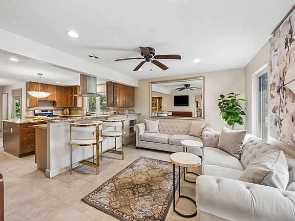 5th image of 9703 Oasis Dr