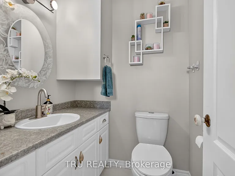 2376 Kinburn Side Rd — Photo 35