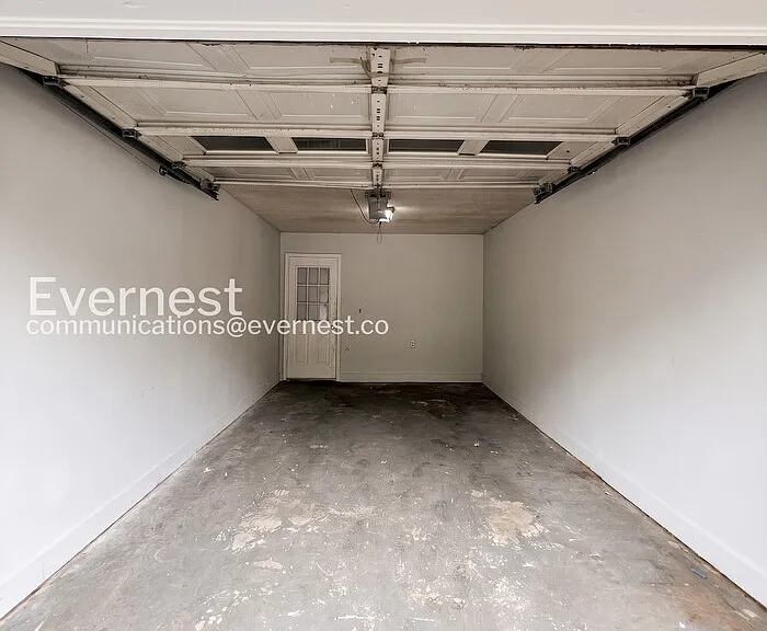 3285 Edenshire Ln — Photo 17
