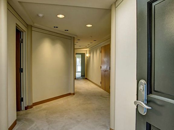 2nd image of 725 1st St S Unit 303