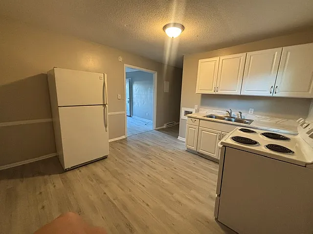 3602 Greensboro St #D — Photo 12