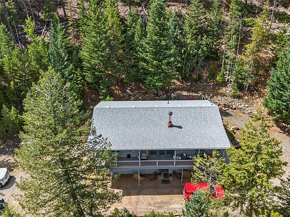 3rd image of 990 Saddleback Drive