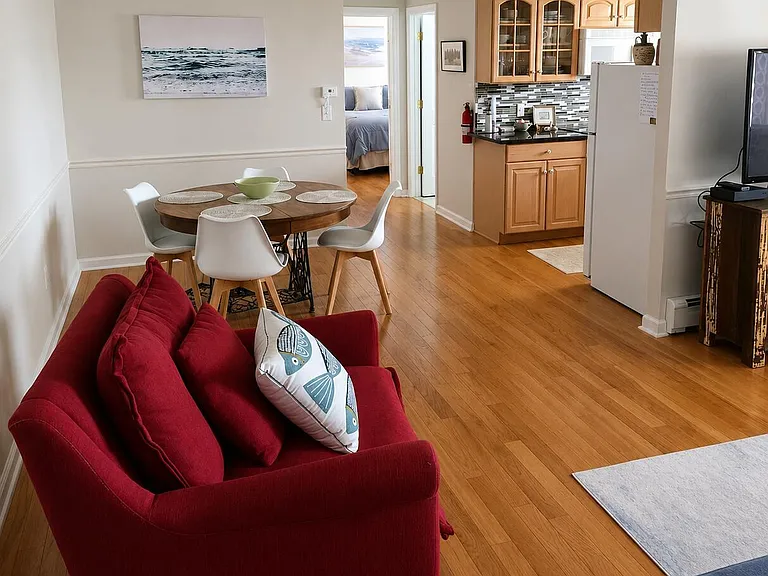 109 Wharfside Dr — Photo 3