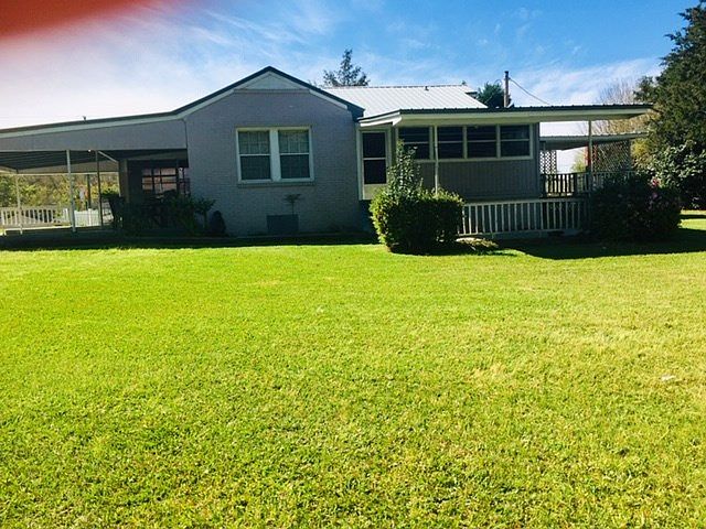 2nd image of 1103 Sanford Rd