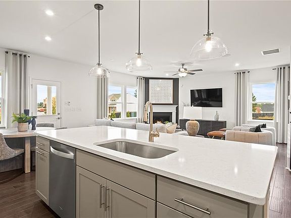 7th image of this home