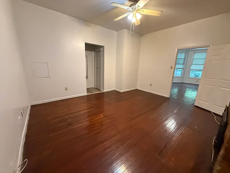 2009 Floyd Ave #1 — Photo 10