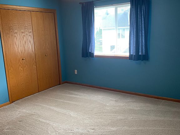 3rd floor 2nd bedroom