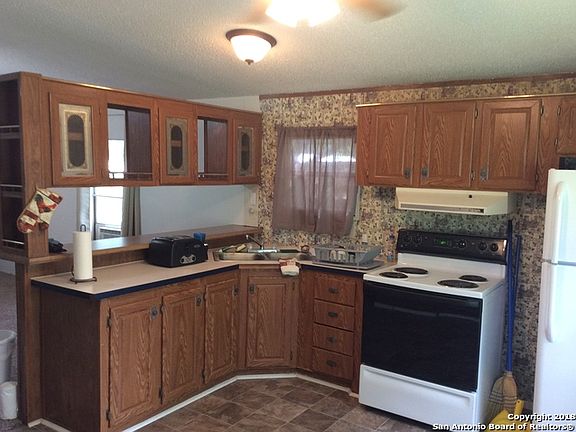 4th image of 255 Woodcreek Cir