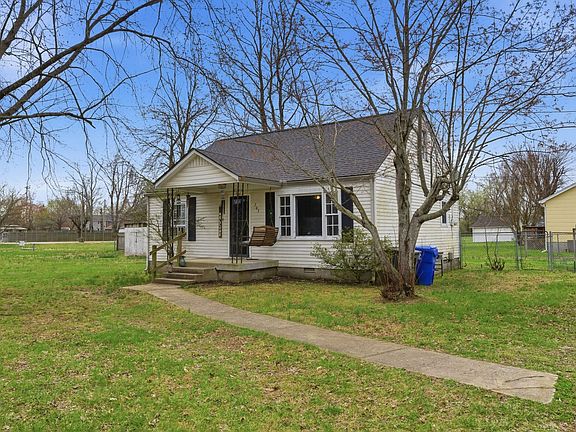 2nd image of 703 McCurdy Rd