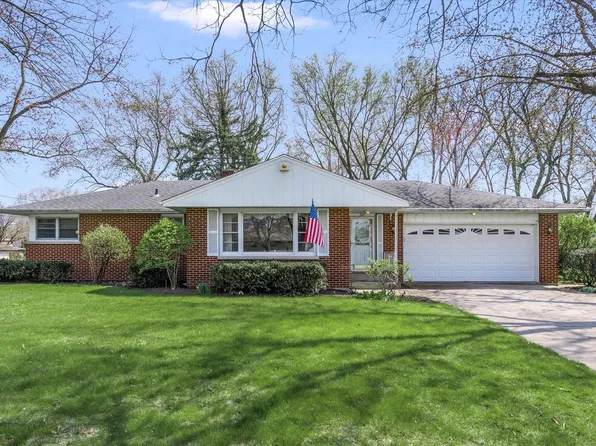 745 Konen Ave, Aurora, IL 60505