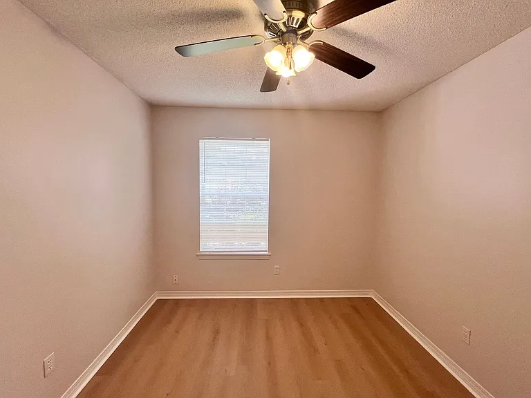 5721 Bronco Pl — Photo 7