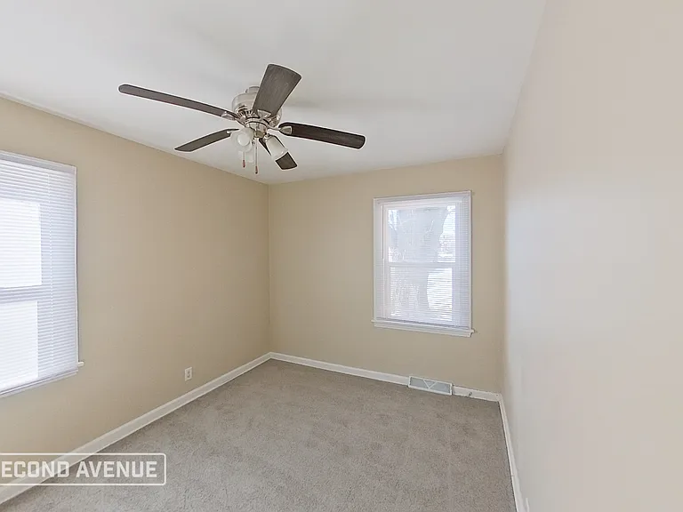 4772 Jefferson St — Photo 8