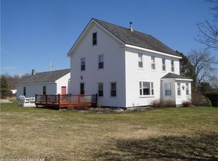 20 Cleaves Rd, Winthrop, ME 04364