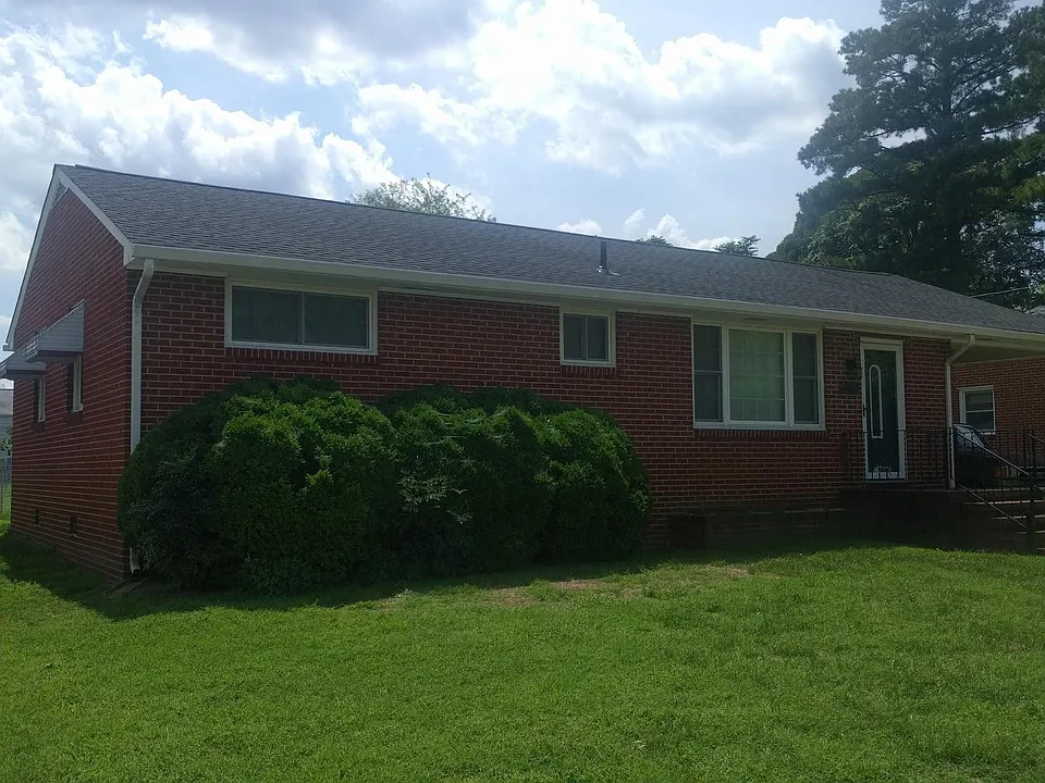 109 Yew Ave