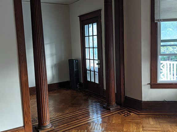 2nd image of 918 Park Ave #2