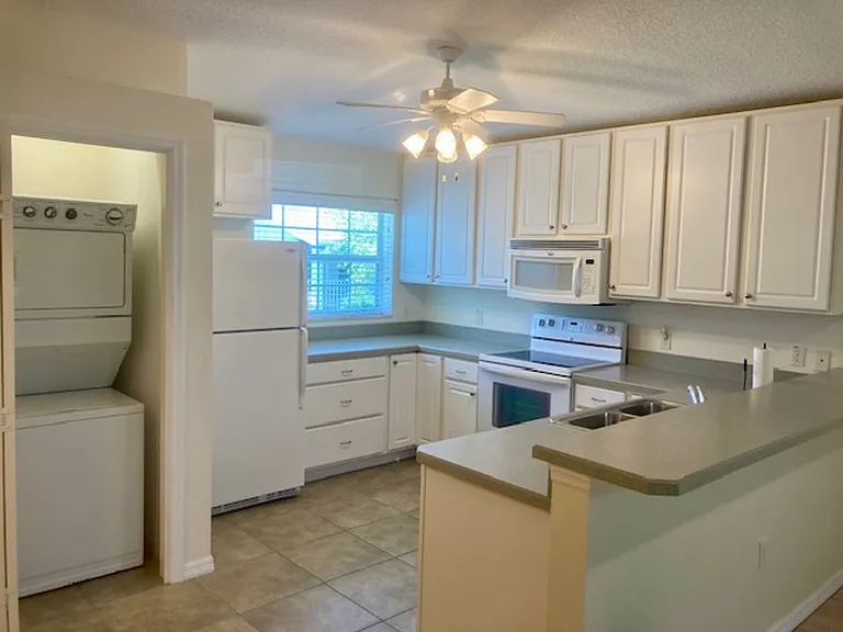 11246 W Freshwater Path — Photo 8