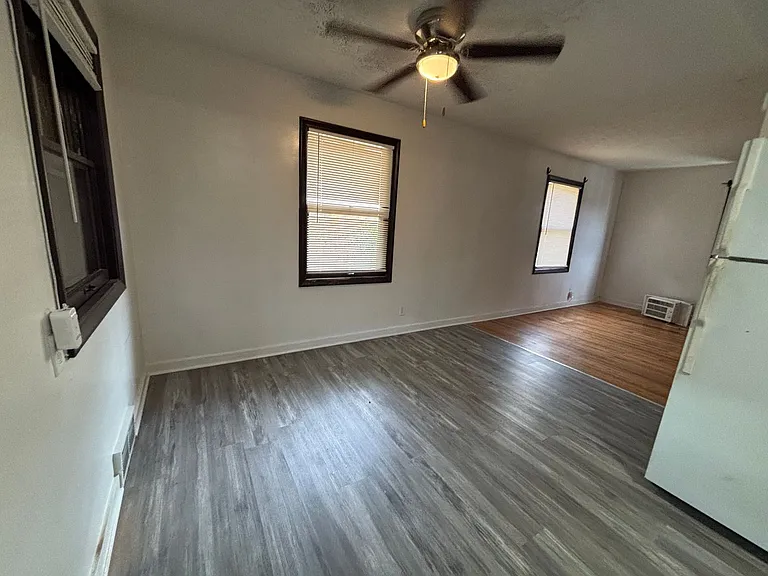 4520 Lafayette Ave — Photo 10