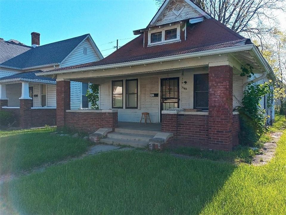 2nd image of 3345 N Graceland Ave