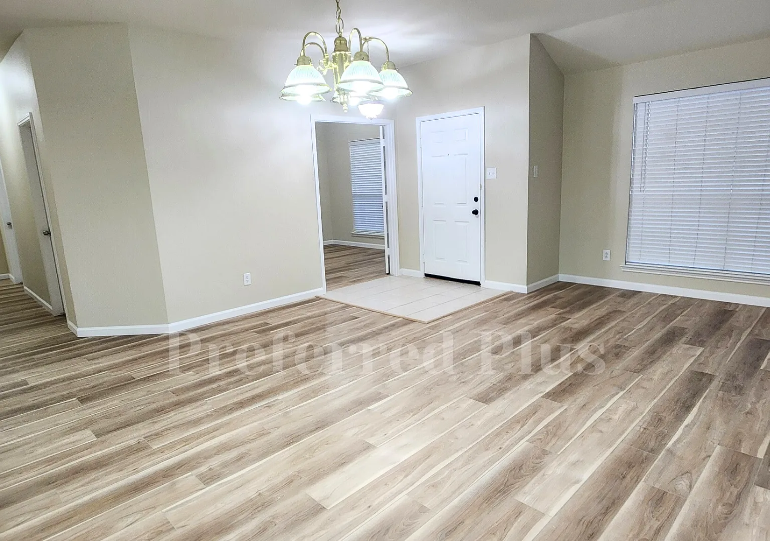 4 bed, 1960 sqft, $2,450 — Photo 4