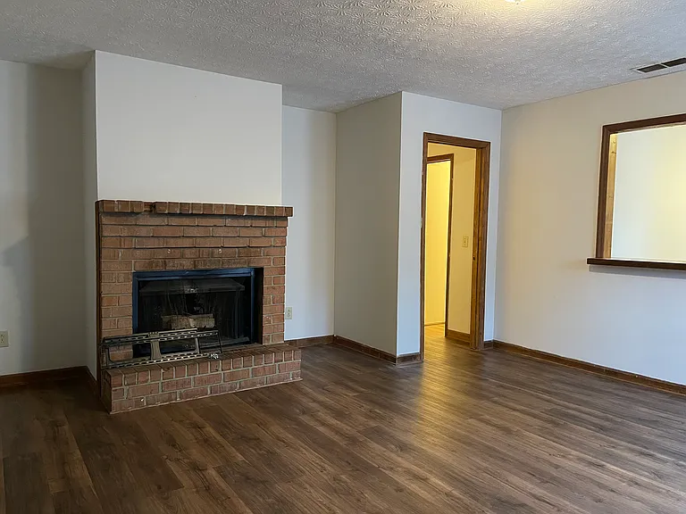 271 E Wright St #56 — Photo 7