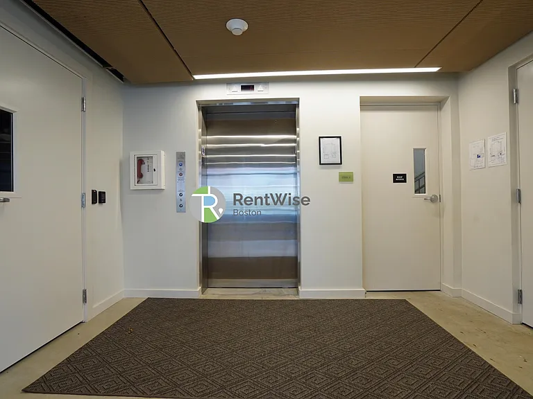 400 Langley Rd #301 — Photo 47