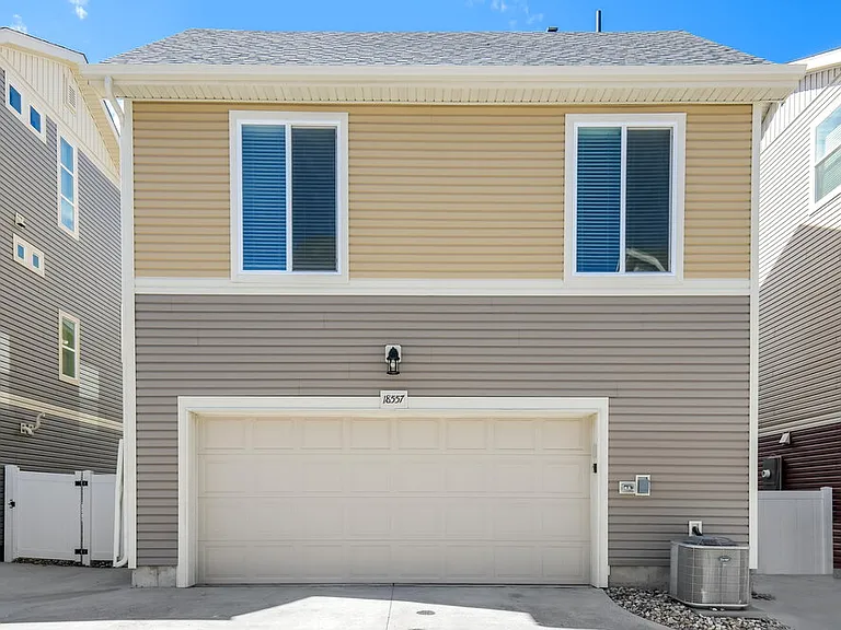 18557 E 47th Pl — Photo 18